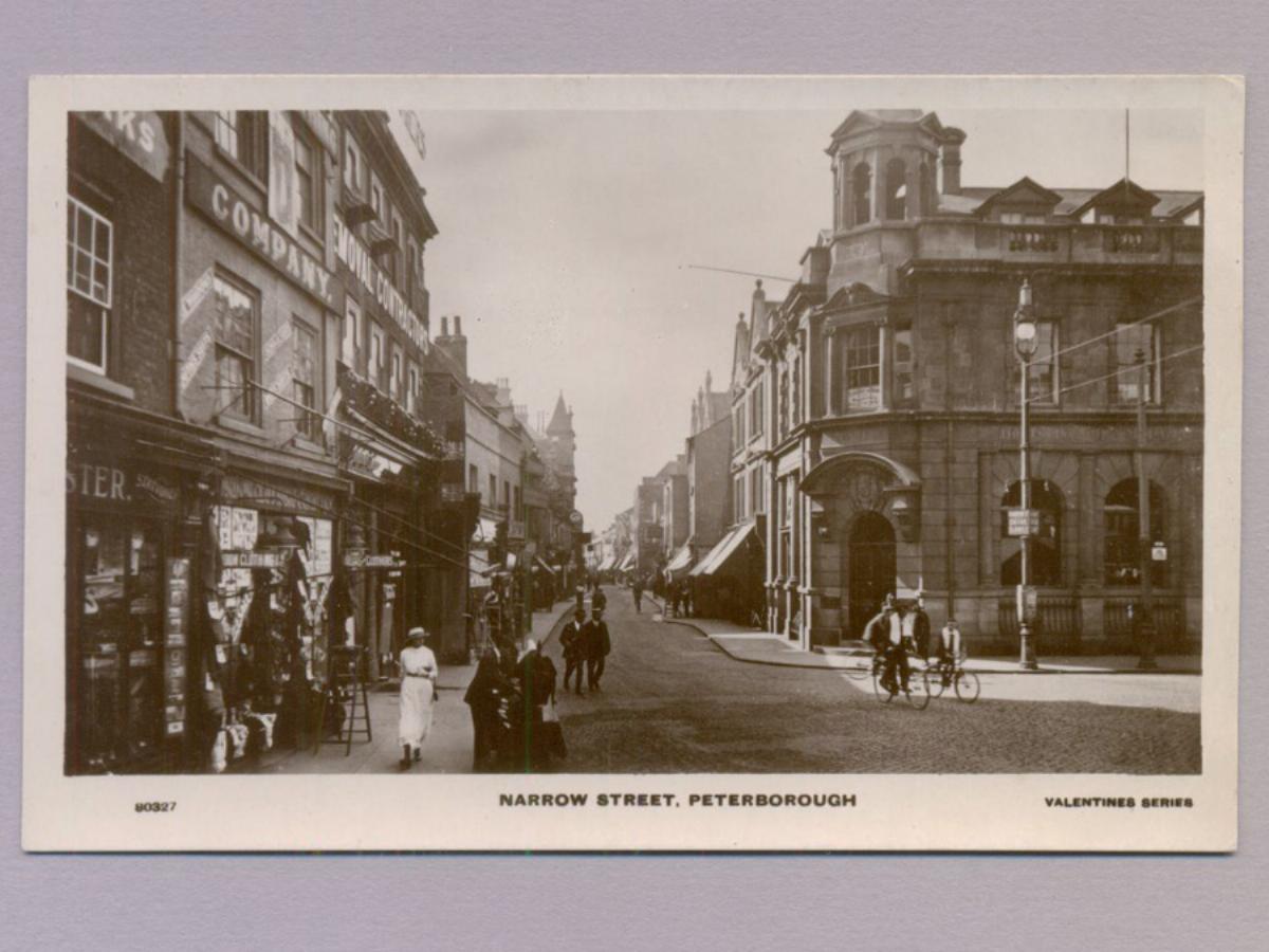Peterborough, Narrow Street -  select me for a larger image