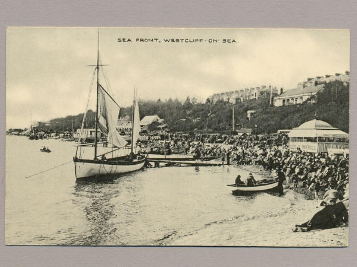 Westcliff on Sea, Beach -  select me for a larger image