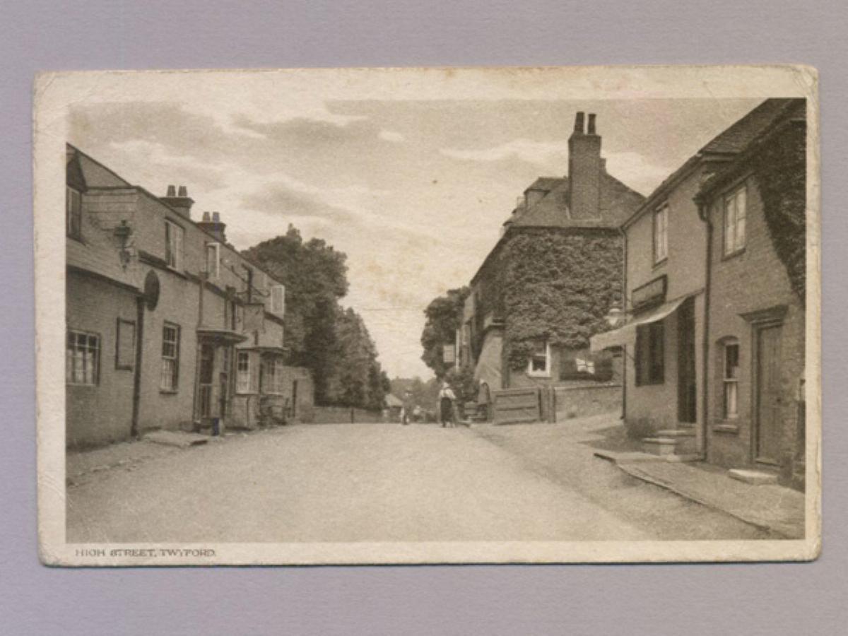 Twyford, High Street -  select me for a larger image