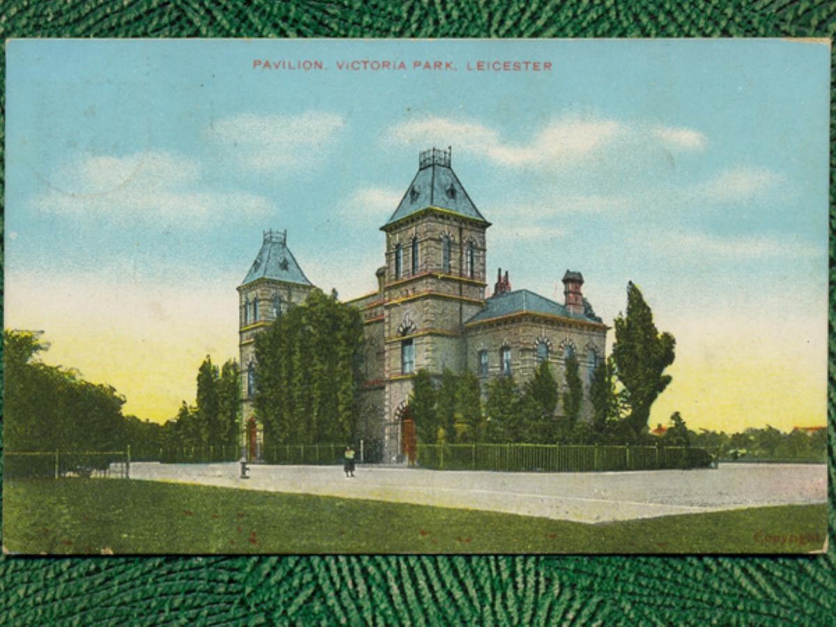Victoria Park Pavilion, Leicester -  select me for a larger image