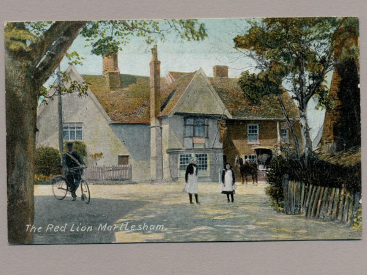 Martlesham, The Red Lion -  select me for a larger image