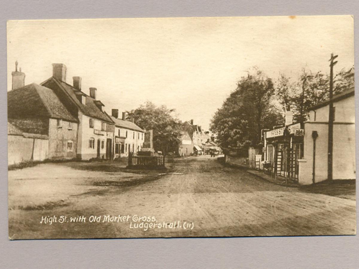 Ludgershall, High Street -  select me for a larger image