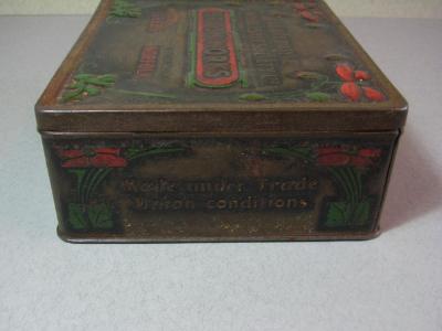 Shoe brush tin, CWS -  select me for a larger image