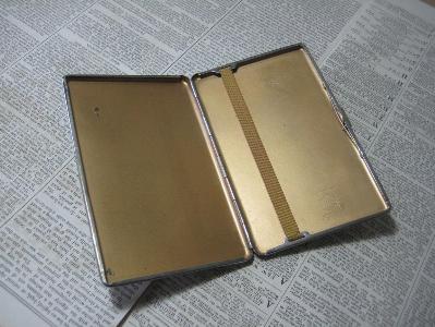 Cigarette case, chrome finish -  select me for a larger image