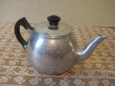 Swan Festival of Britain Tea pot -  select me for a larger image