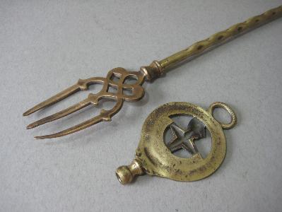 Toasting Fork, Festival emblem -  select me for a larger image