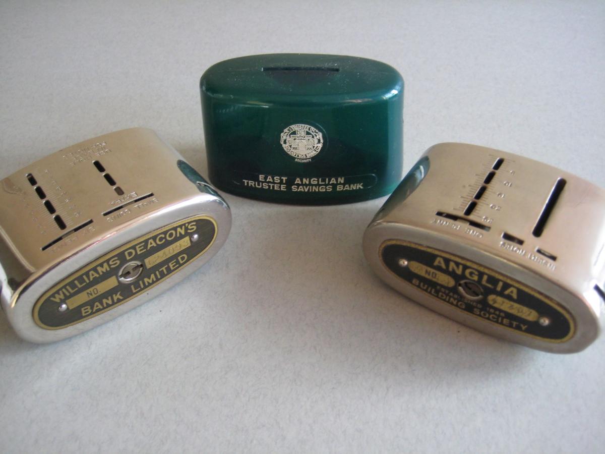 Oval safes