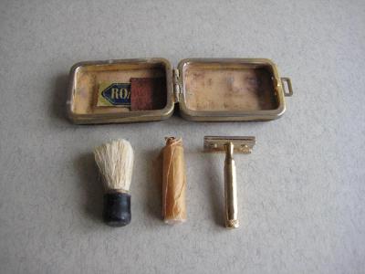 Lord travel razor set -  select me for a larger image