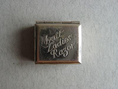 Myatt Ladies razor -  select me for a larger image