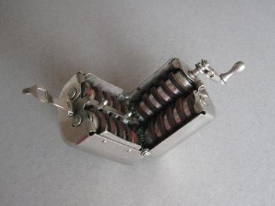 Spiro Razor blade sharpener -  select me for a larger image
