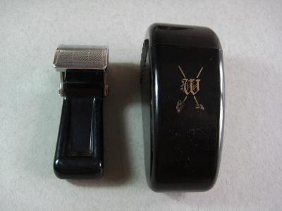 Wilkinson Dry Razor -  select me for a larger image