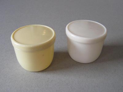 Butter pots, 2 colours -  select me for a larger image