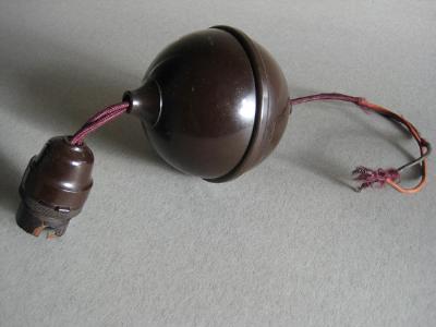 Electrical - Rise and fall light fitting