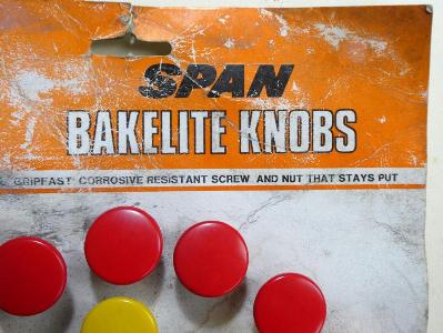 Span Bakelite cupboard knobs -  select me for a larger image