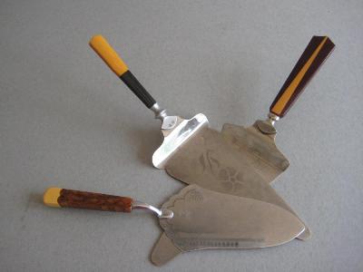 Cake servers, phenolic handles -  select me for a larger image