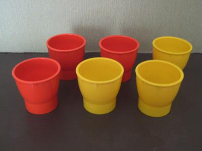 Kitchenalia - Egg cups, various colours