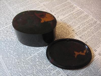 1930s lidded oval Bakelite box -  select me for a larger image