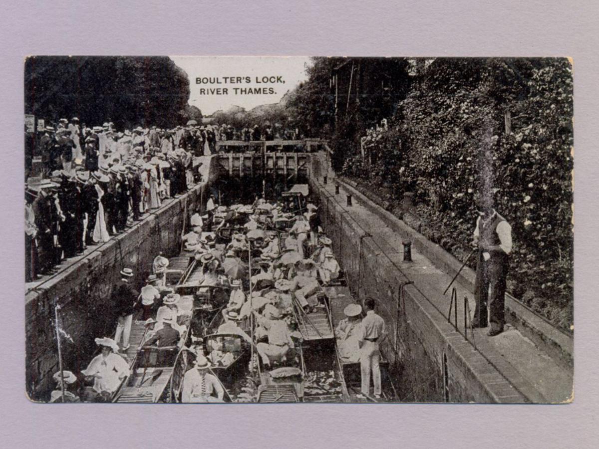 Boulters Lock, River Thames -  select me for a larger image