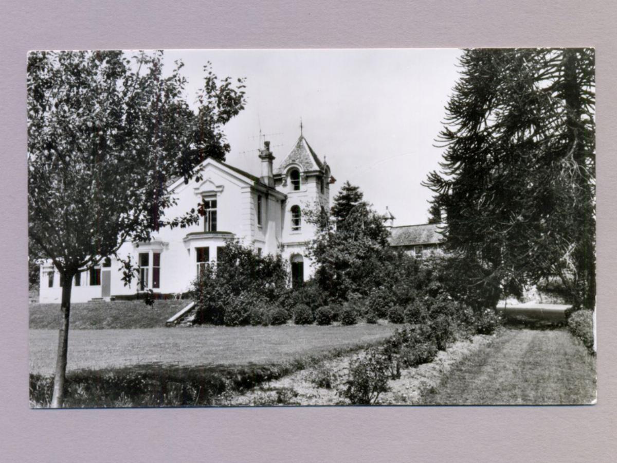 Buckfastleigh. Bossell House -  select me for a larger image