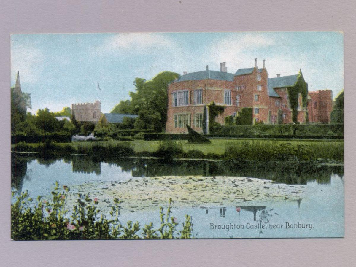 Broughton Castle, Banbury -  select me for a larger image