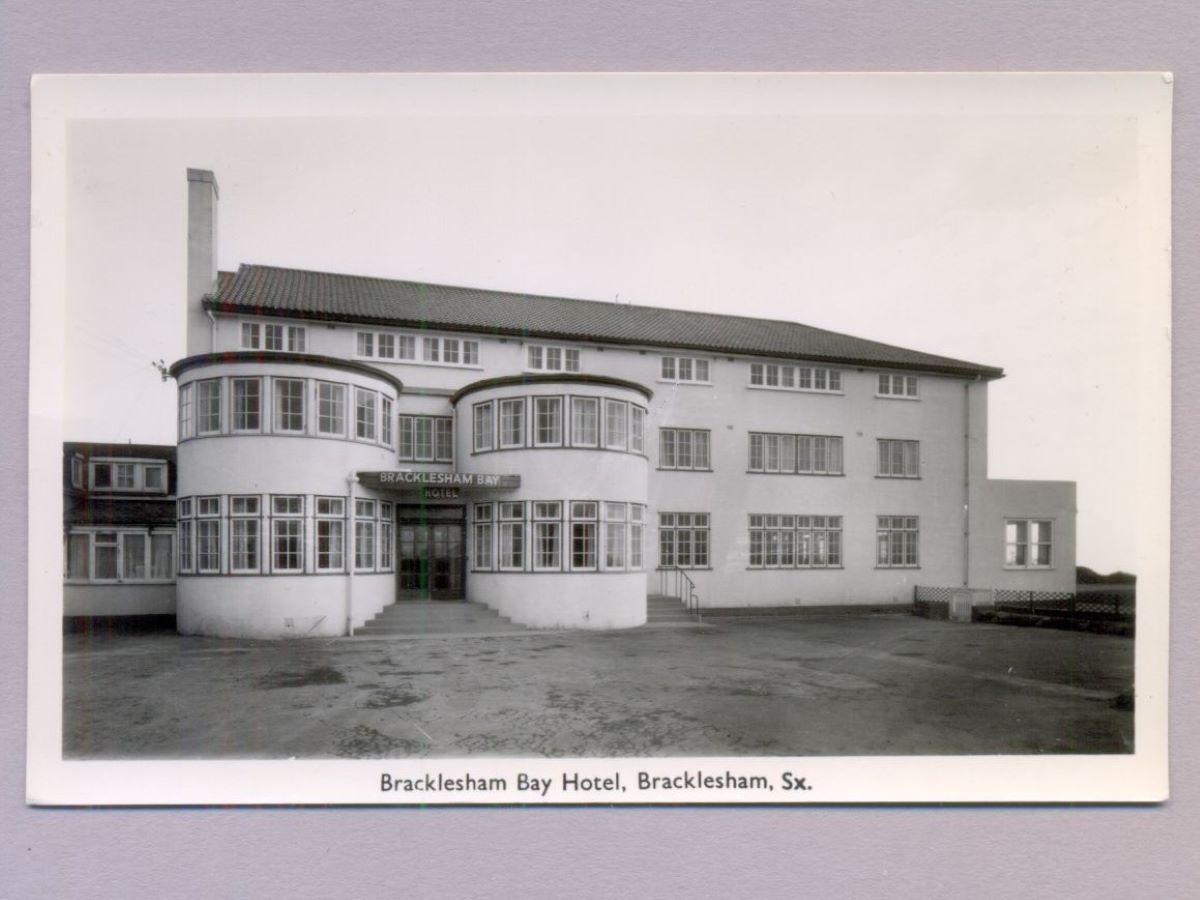 Bracklesham Bay Hotel -  select me for a larger image