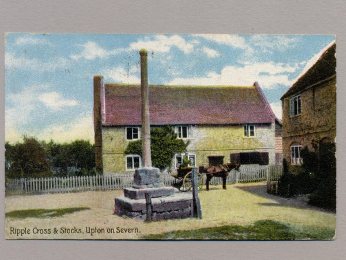 Upton on Severn, Ripple Cross -  select me for a larger image