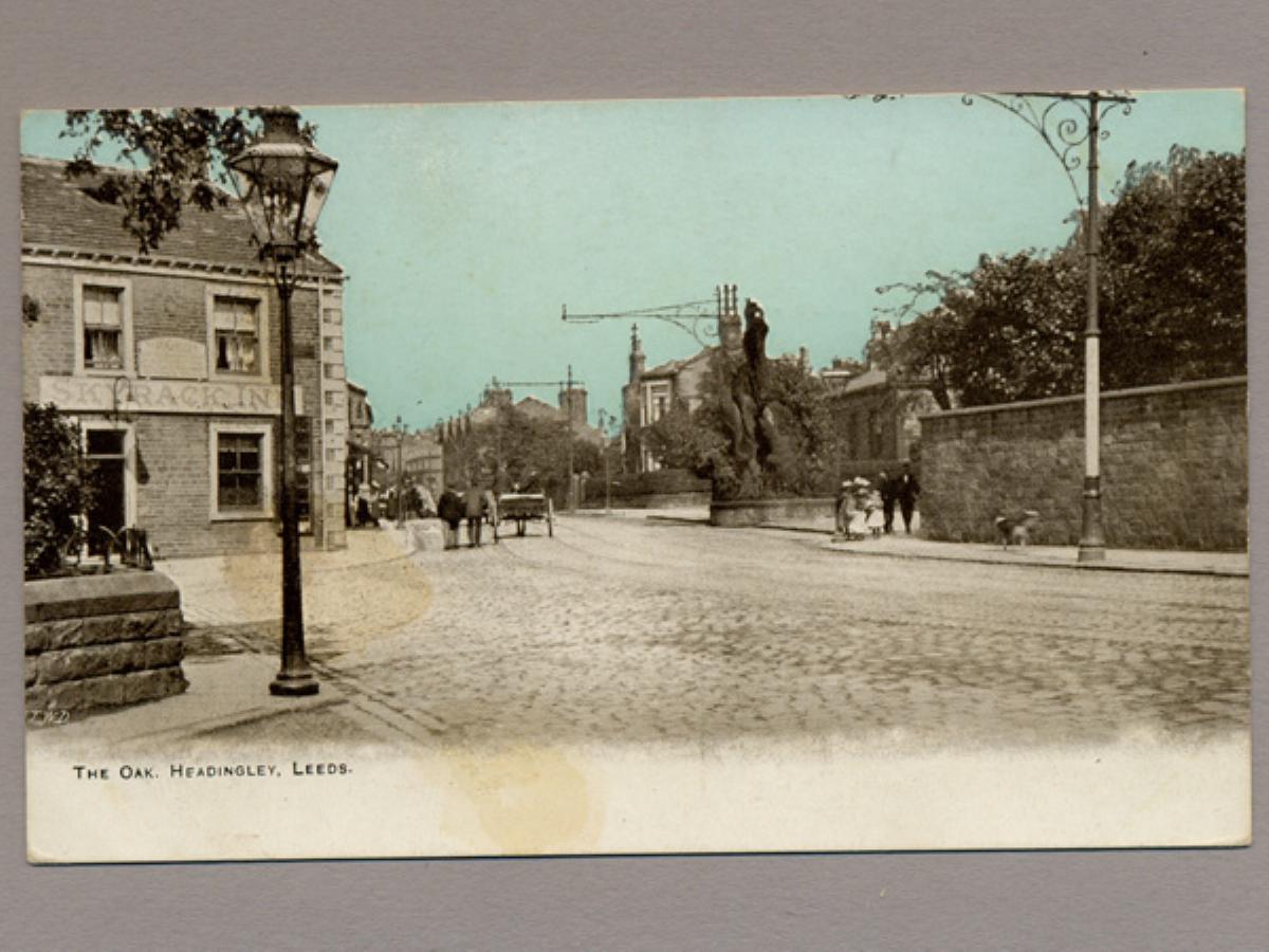 Leeds, Headingly. The Oak -  select me for a larger image