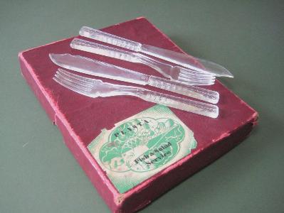 Kitchenalia - Lucite fish and salad cutlery set