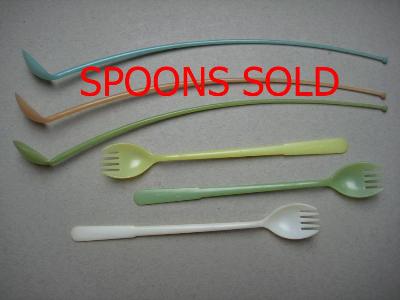 Tupperware forks -  select me for a larger image