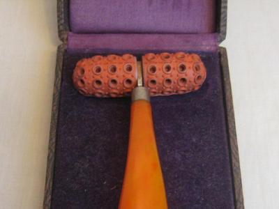 Face massager -  select me for a larger image