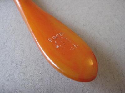 Face massager -  select me for a larger image